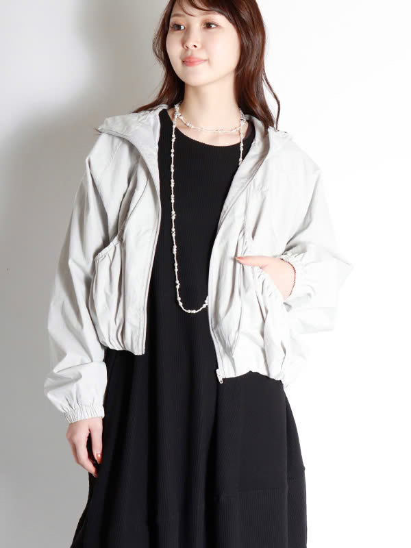 フーディーブルゾン