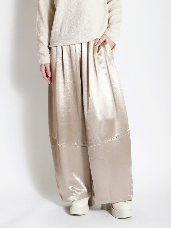 カーブシルエットサテンパンツ